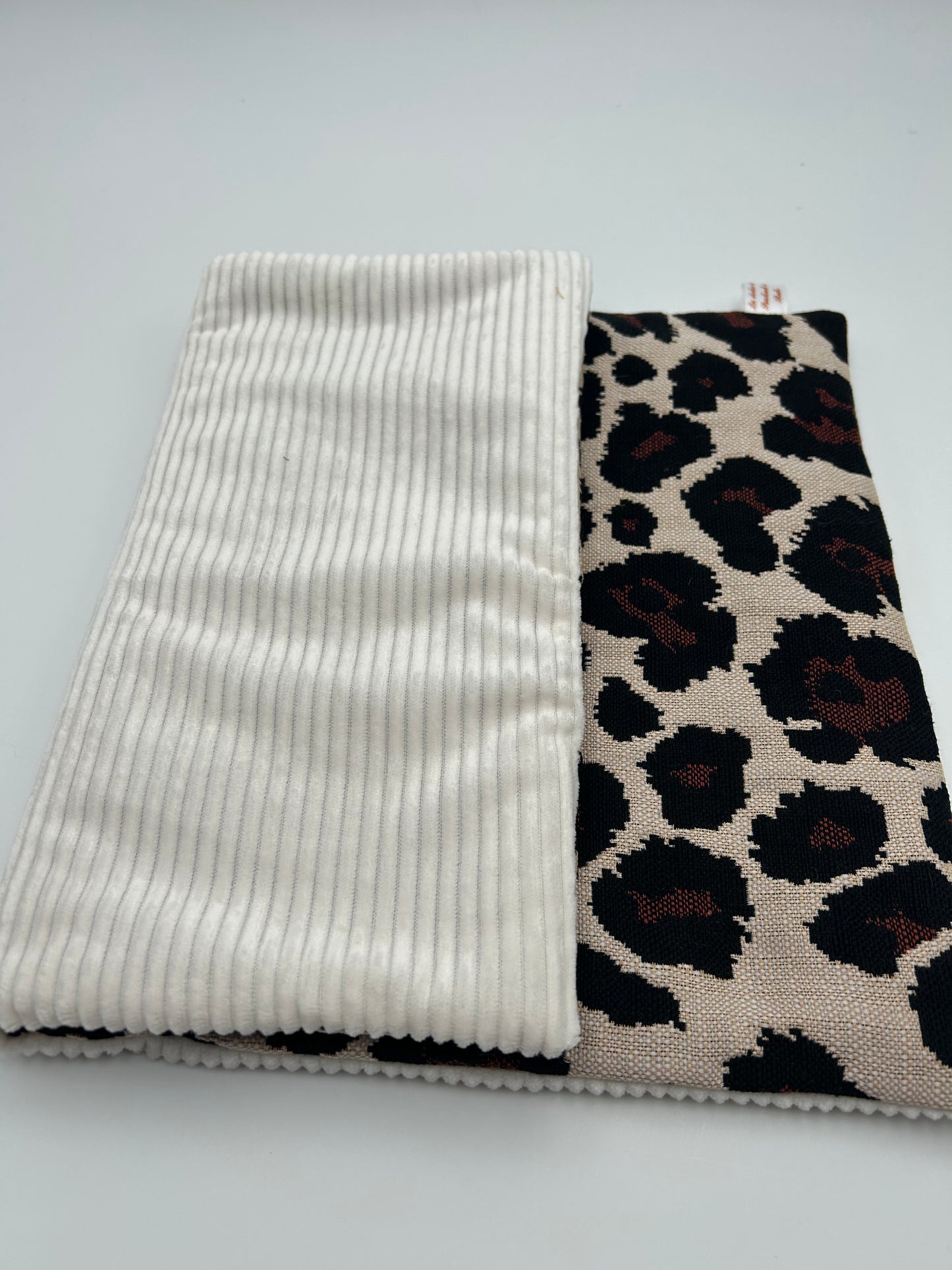 Petit plaid modèle Babé 5, 50x35, pour caisse de transport