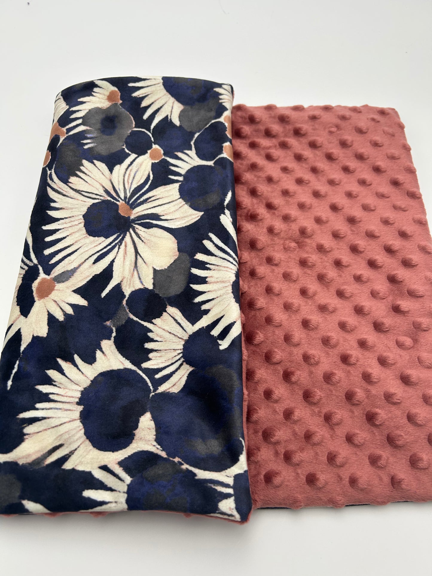 ⭐️ Petit plaid modèle Aconit, 50x35 pour caisse de transport