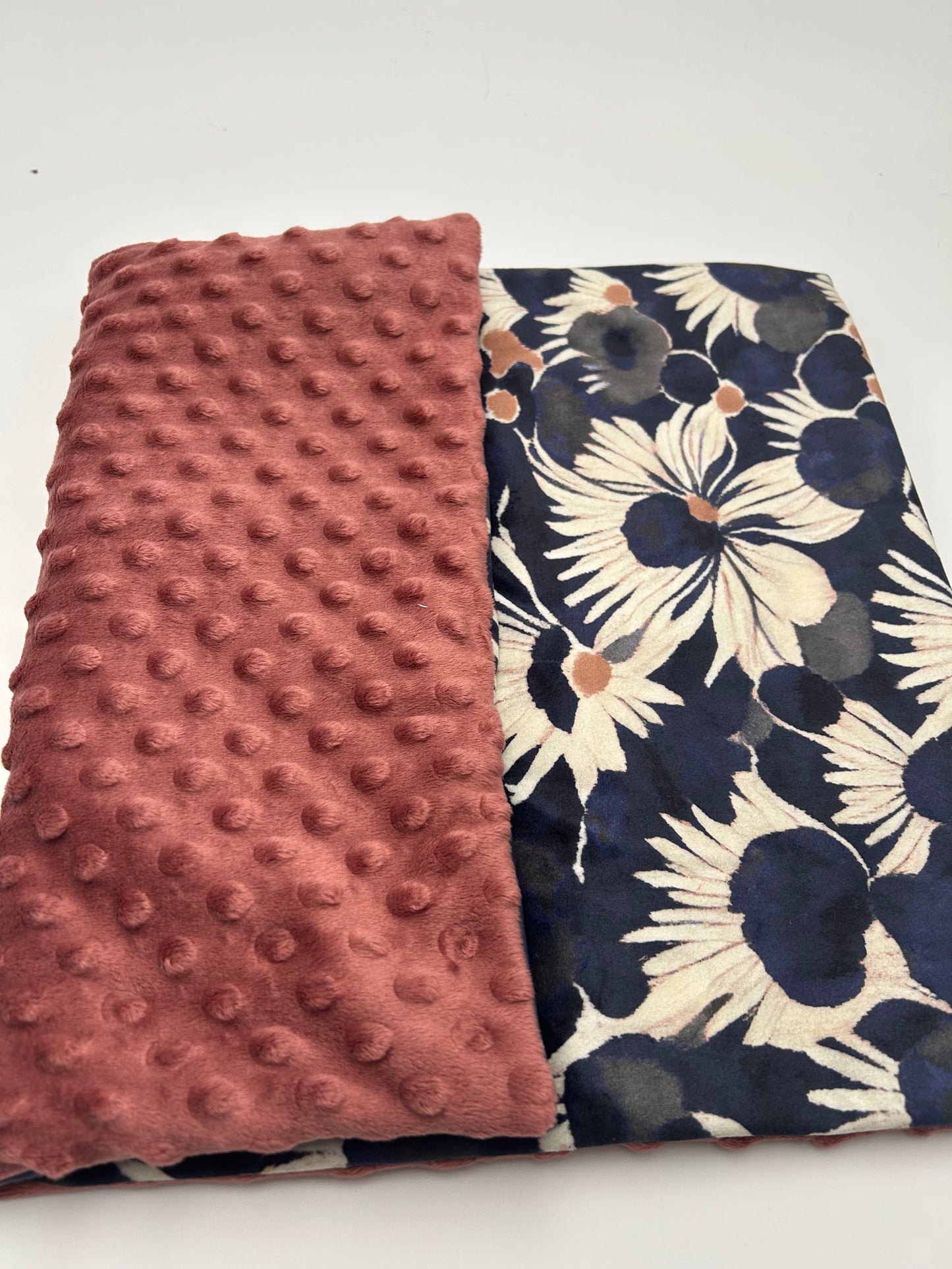 ⭐️ Petit plaid modèle Aconit, 50x35 pour caisse de transport