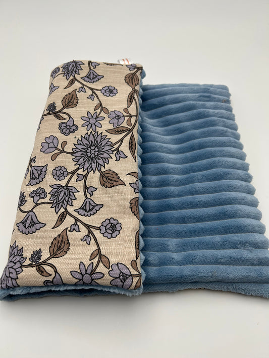 Petit plaid modèle Patchouli, 50x35 pour caisse de transport