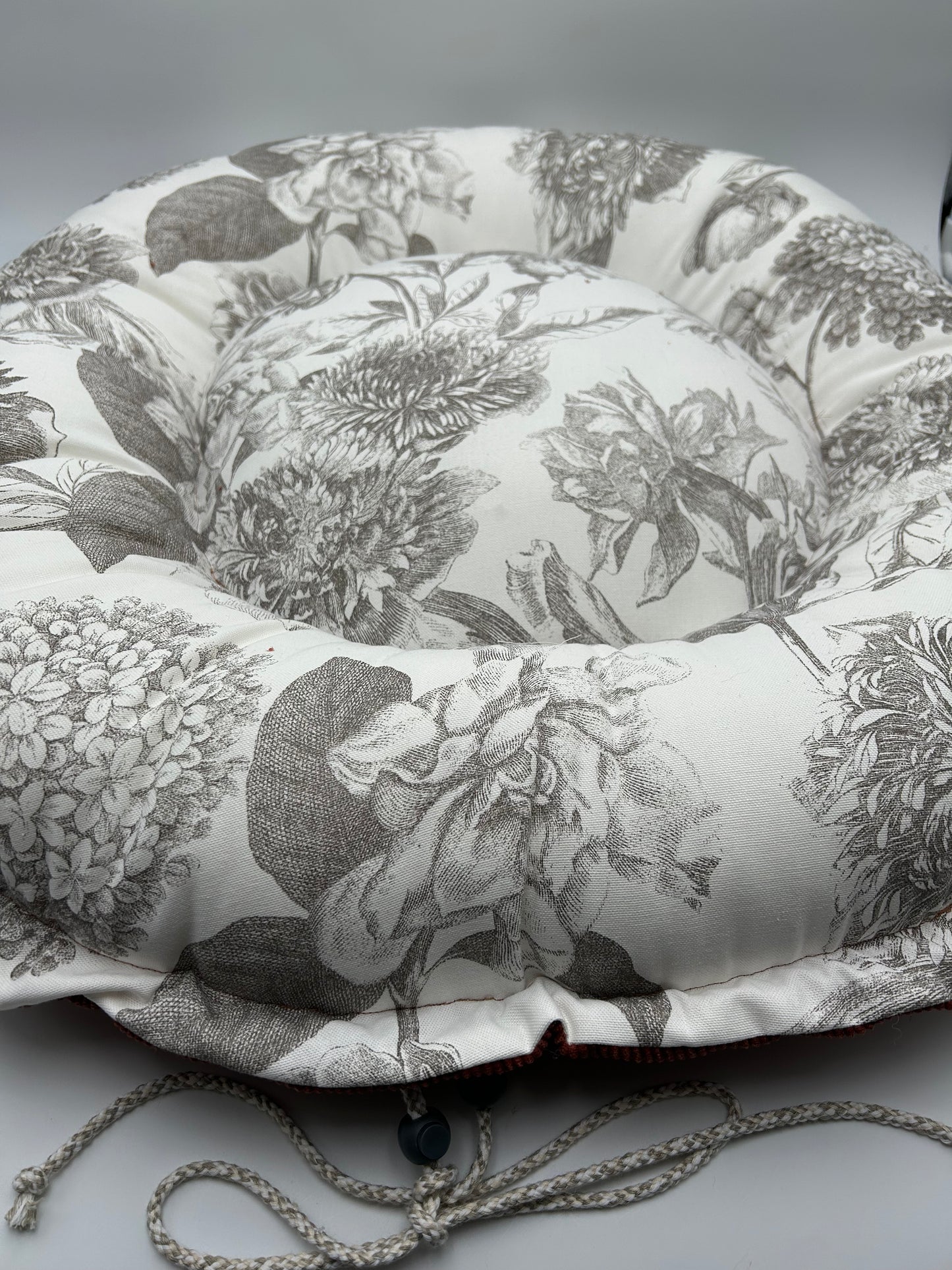 ⭐️ NOUVEAUTÉ Dodo rond modèle Babé 3, 85 cms