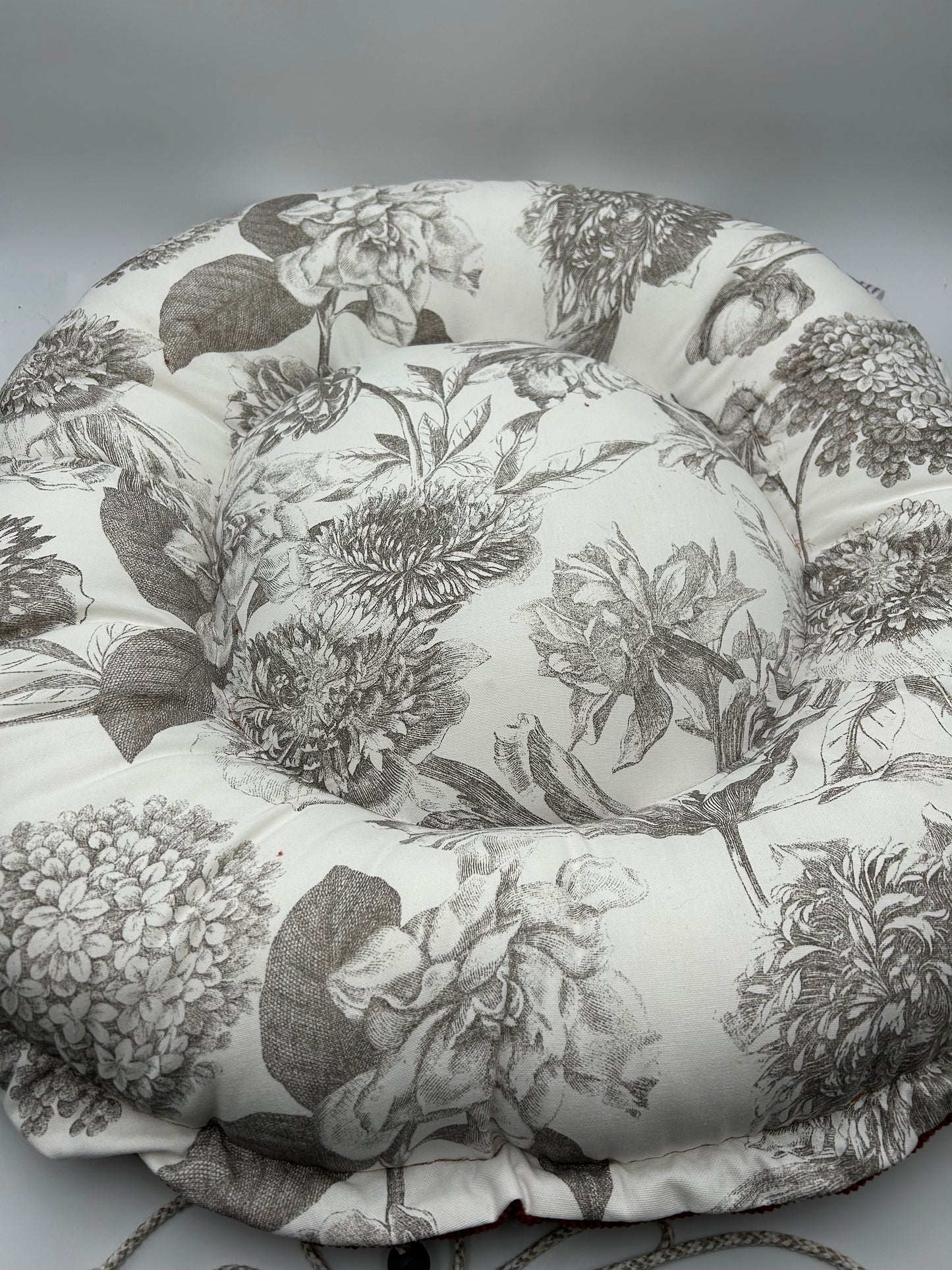 ⭐️ NOUVEAUTÉ Dodo rond modèle Babé 3, 85 cms